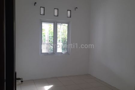 Disewakan Rumah Cluster di BSD Tangerang Selatan - Kondisi Siap Huni Unfurnished, Dekat Plaza Cordoba, Antonius Padua