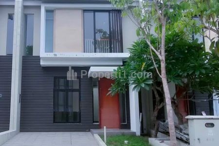 Rumah Dijual Northwest Lake Citraland Surabaya Barat