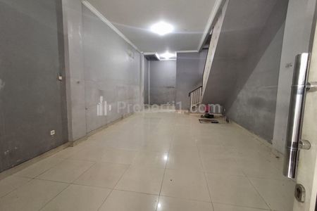 Disewakan Ruko Siap Pakai 2,5 Lantai Lokasi Bagus di Grand Galaxy Bekasi