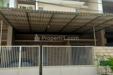 Rumah Murah Manyar Tompotika – Dijual Cepat