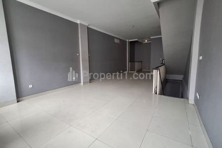 Disewakan Ruko Siap Pakai 2,5 Lantai Lokasi Bagus di Grand Galaxy Bekasi