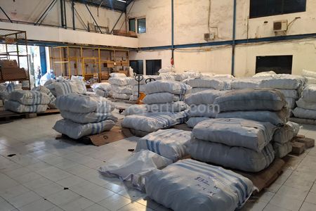 Dijual Gudang Langka Komplek Margomulyo Suri Mulia Surabaya Barat, Blok Depan Bebas Banjir