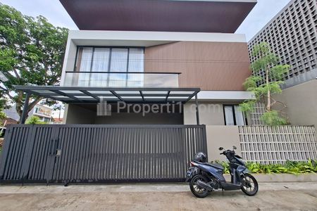 Jual Rumah Villa Baru Modern Full Furnish Kolam Renang Area Maguwoharjo Yogyakarta