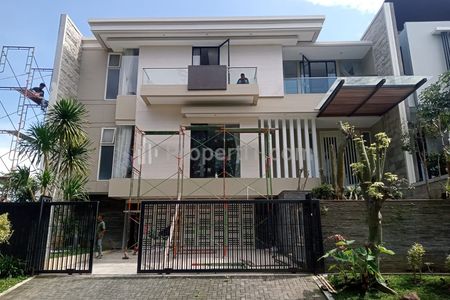 Jual Rumah Minimalis Kondisi Full Furnish di Somerset, Citraland Surabaya