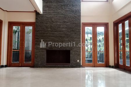 Dijual Rumah Bagus 3 Lantai Daerah Parongpong Bandung Barat