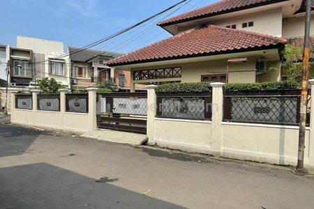 Dijual Rumah Posisi Hook, Lokasi di Lengkong Pusat Kota Bandung