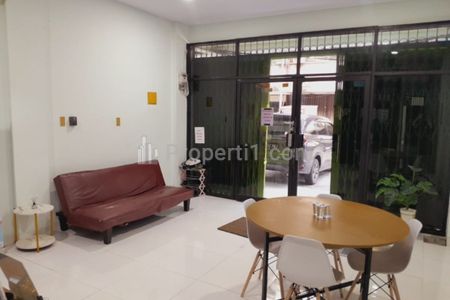 Dijual Ruko Furnished Siap Pakai di Jalan Pangeran Jayakarta Jakarta Pusat