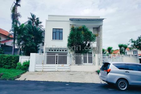 Rumah Disewakan di Villa Valencia Sambikerep Surabaya Barat