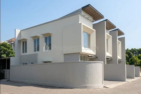 Dijual Rumah Baru On Progress di Araya Surabaya