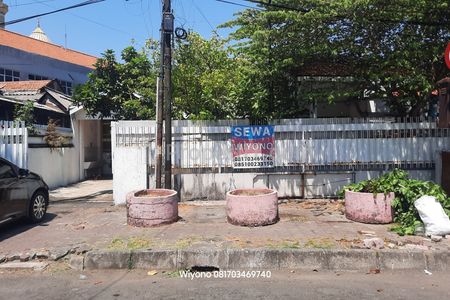 Disewakan Rumah Komersial Jalan Karang Menjangan Dekat RSUD dr. Soetomo dan Universitas Airlangga kampus A dan B Surabaya Pusat