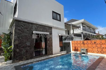 Jual Villa LUAS plus Private Pool harga MURAH di Villa Istana Bunga Cisarua Lembang Bandung