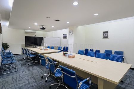 Disewakan Gedung Komersial di Kebayoran Baru Jakarta Selatan - Sangat Strategis