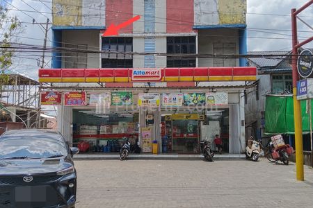 Dijual Ruko Siantan Pontianak dengan Halaman Parkir Luas dan Lokasi Ramai