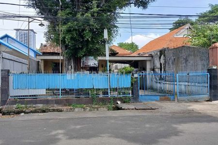 Jual Rumah Hitung Tanah Dekat Gubeng, Kertajaya, Surabaya - Siap Nego, Cocok untuk Kantor, Gudang