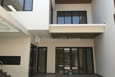 Di jual rumah 2 lantai di Lengkong Tengah kota bandung