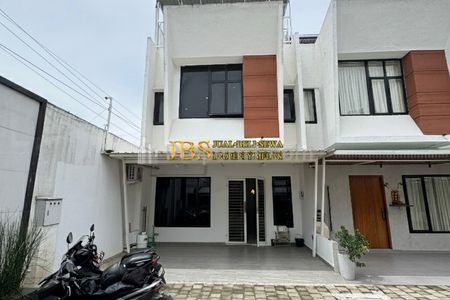 Dijual Rumah 2,5 Tingkat di Komplek Villa Rukun Mas Jalan Setia Baru - Adam Malik, Medan