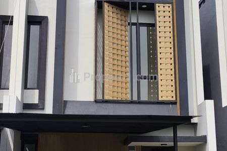 Disewakan Rumah Siap Huni Ada Attic Room di Jakarta Garden City Cluster Mahakam Jakarta Timur