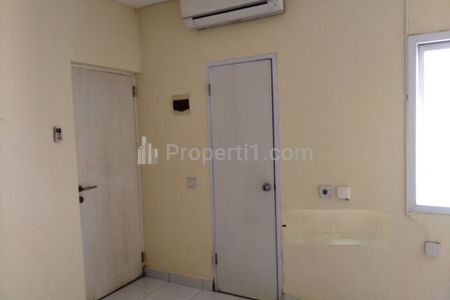 Sewa Apartemen Aeropolis Studio Kosongan Plus AC, Dekat Bandara Soekarno Hatta