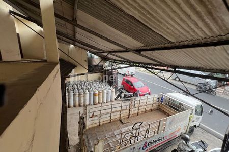 Dijual Bangunan 3 Lantai Wendit Mangliawan Pakis Malang 1,5 Milyar