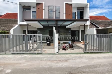 Dijual Rumah Baru 2 Lantai Siap Huni di Margahayu Raya Jalan Jupiter, Dekat Soekarno Hatta dan Tol Summarecon