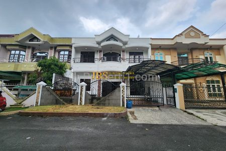 Jual Rumah di Komplek Padang Golf Mansion Medan Kondisi Siap Huni