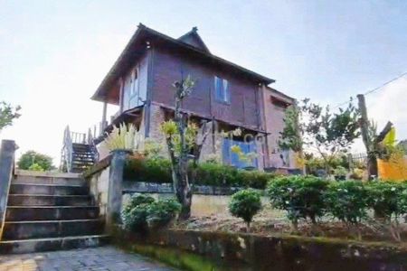 Dijual Rumah 2 Lantai Plus Kebun di Bumiaji Batu 2,5 Milyar