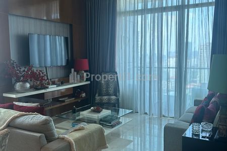 Disewakan Unit Mewah Siap Huni di Apartemen Essence Darmawangsa - 2+1 BR Furnished