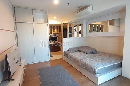 Sewa Apartemen The Aspen Peak Residence Dekat MRT Fatmawati, Jakarta Selatan - Studio Furnished