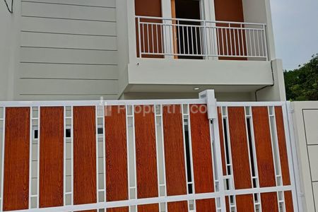 MURAH BANGET Rumah 2 Lantai di dekat Cipageran Kota Cimahi Dijual 500 jutaan