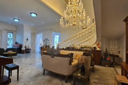 Dijual Rumah Taman Kebon Jeruk Intercon, Jakarta Barat