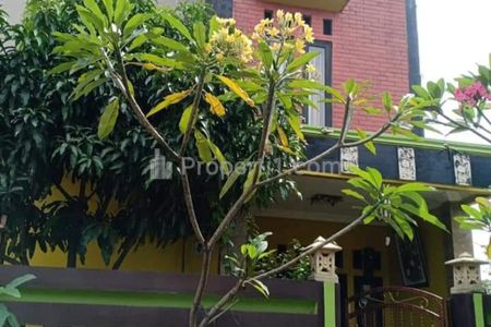 Dijual Rumah 3 Lantai di Cipayung Depok