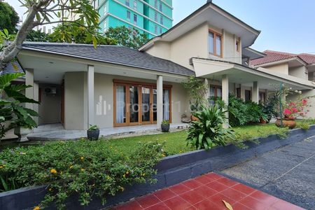 Jual Rumah di Pasar Minggu, Jakarta Selatan - 5 Kamar Tidur, Furnished