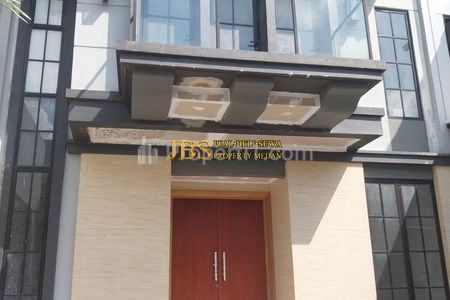 Dijual Rumah Siap Huni Furnish di Komplek Citraland Gama City Medan Cluster Clarke Quay