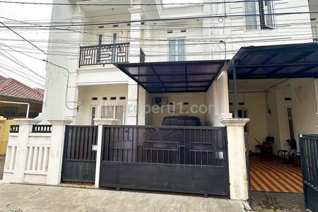 Dijual Rumah Second Hook Strategis di Pondok Kelapa Jakarta Timur