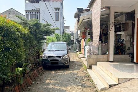 Dijual Murah Rumah Secondary Strategis di Pejaten Timur, Jaksel