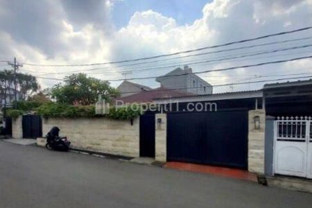 Jual Rumah Luas dan Strategis di Komplek Samudra Indonesia, Pasar Minggu, Jakarta Selatan