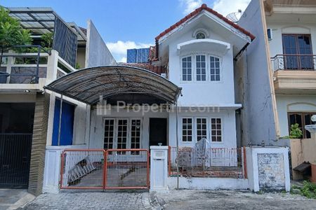 Dijual Rumah Nyaman, Siap Huni di Vila Valensia Pakuwon Indah, Surabaya