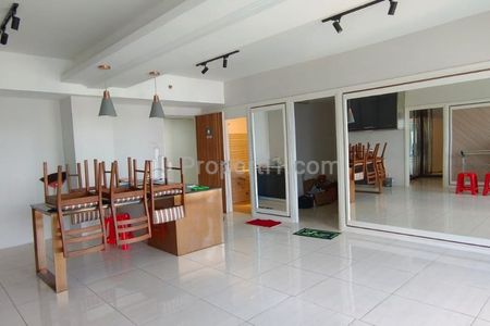 Disewakan Apartemen Puncak Bukit Golf (Dua Unit Jadi Satu) - 3 BR Semi Furnished