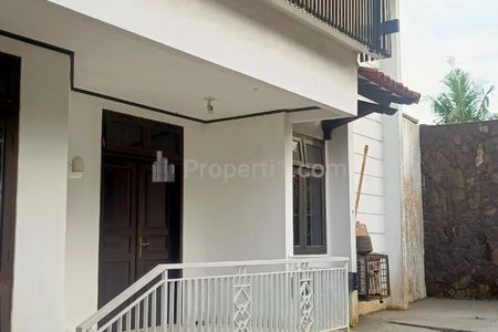 Dijual Rumah Luas 2 Lantai Dekat Sekolah Penabur Cinere Depok