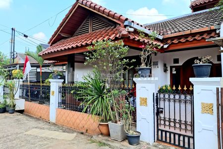 Dijual Rumah Posisi Hook Cantik Rapih Siap Huni di Komplek TNI AL Jatibening Bekasi