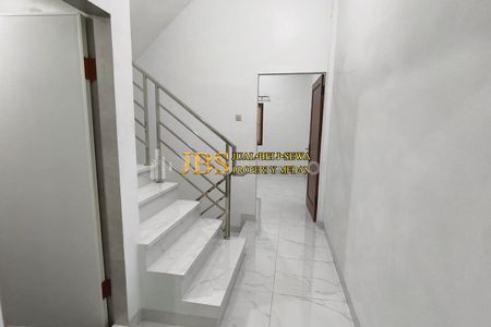 Dijual Ruko 2,5 Tingkat Siap Huni di Jalan Karantina - Medan