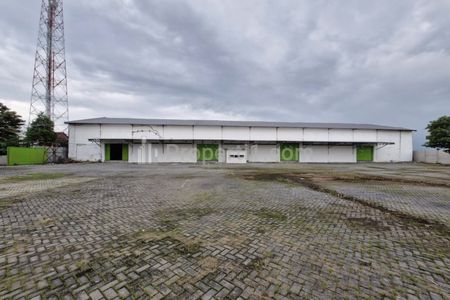 Jual Gudang Luas Kosong di Daerah Semampir Kota Kediri