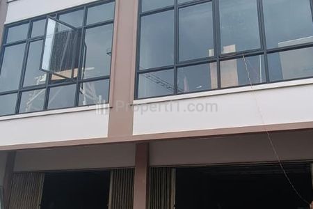 Disewakan Ruko Bagus 3 Lantai Akses Jalan Utama Traffic Ramai Jalur Lambat di Pondok Kopi Jakarta Timur