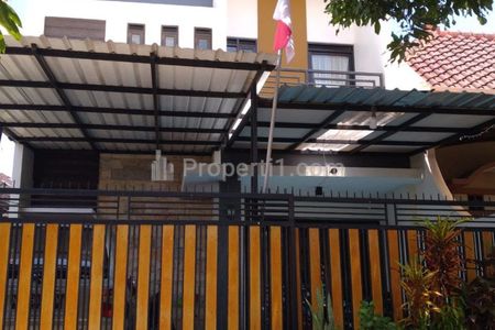 Dijual Rumah 2 Lantai di Bunga Bunga Tulusrejo Suhat Malang