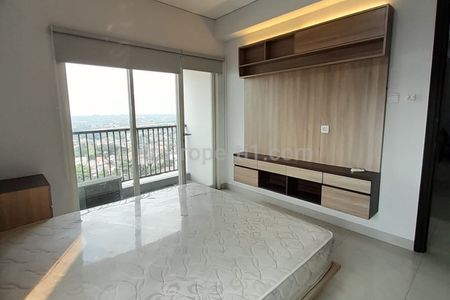 Sewa Apartemen Aspen Residence Dekat Toll TB Simatupang, Jakarta Selatan - 3BR Furnished