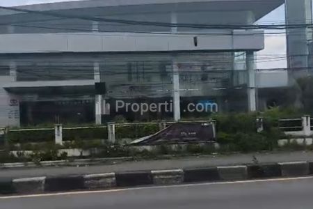 Disewakan Gedung Ex Showroom Mobil Sidoarjo Jatim - Nol Jalan Raya Taman - Parkiran Mobil Luas Cocok Buat Segala Usaha