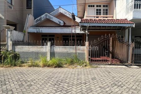 Jual Rumah Terawat Harga Tanah SHM di Klampis Semolo Surabaya - Siap Nego - Dekat Hokky Merr, Semolowaru, Semampir Nginden