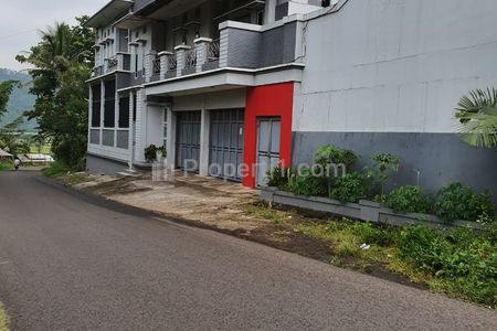Jual Rumah Villa Mewah dan Asri di Pasir Ipis, Tegalpanjang, Sukabumi