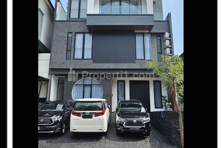 Dijual Rumah New Private Pool Full Furnished di Citraland Fullerton Place Surabaya - Gym Room - 10 Unit AC - Ruang Outdoor BBQ - 8 Unit CCTV Strategis
