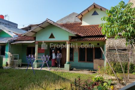 Jual Rumah dan Eks Sekolah Madrasah Lokasi Strategis Dekat Gelora Bandung Lautan Api